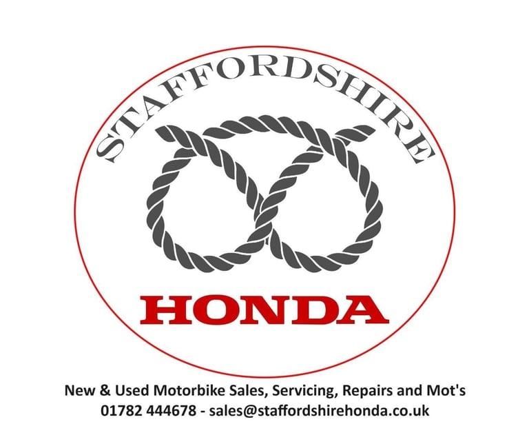 2018 HONDA CBR1000RR FIREBLADE MATT BLACK AKRAPOVIC SHORTY EXHAUST RandG BUNGS