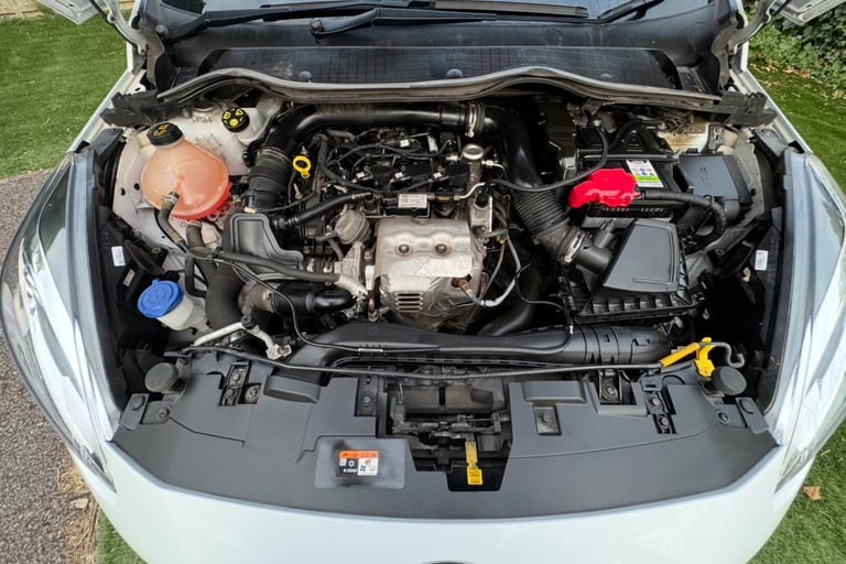 2018 FORD FIESTA 1.0T ZETEC 5 DOOR RUNS/DRIVES GREAT WET BELT DONE JUST SERVICED