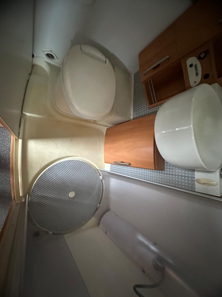 Hymer B544 5 berth  DIESEL MANUAL 2006/06