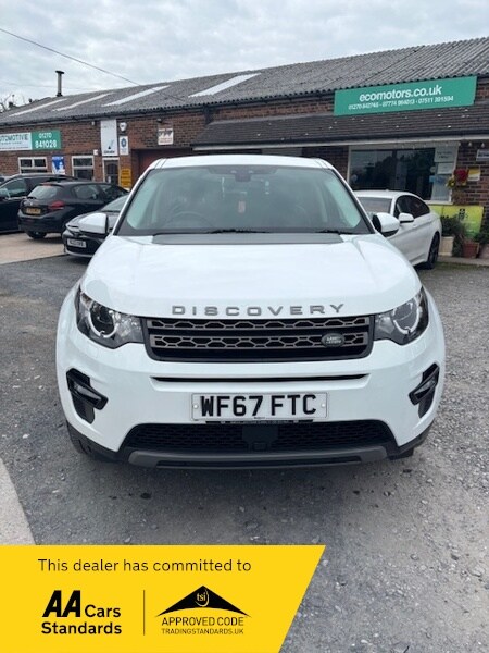 image for Land Rover Discovery Sport TD4 SE TECH WHAT A CAR 2 PREVIOUS OWNERS MAIN DEALER