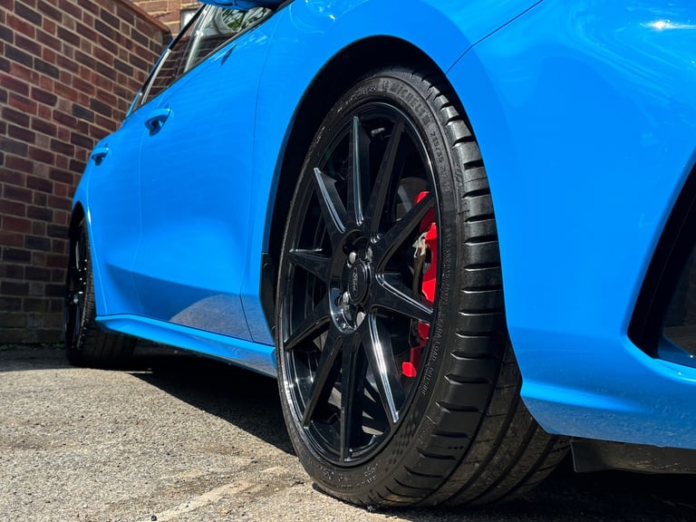 2021 Ford Focus 2.3T EcoBoost ST EDITION. 1 OWNER  ONLY 7 000 MILES  FULL FORD