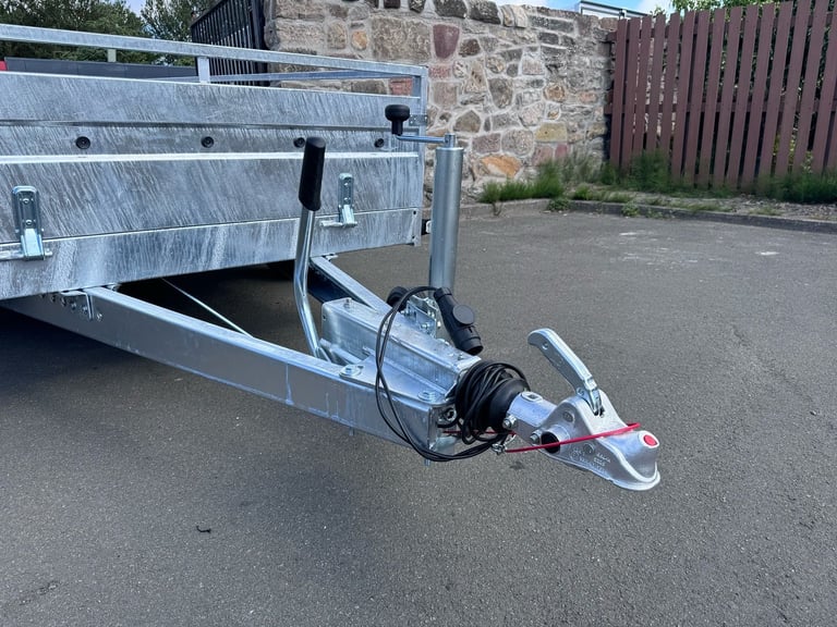 BRAND NEW 10ft x 5ft FLAT MASTER TRAILER 2700KG BRAKED