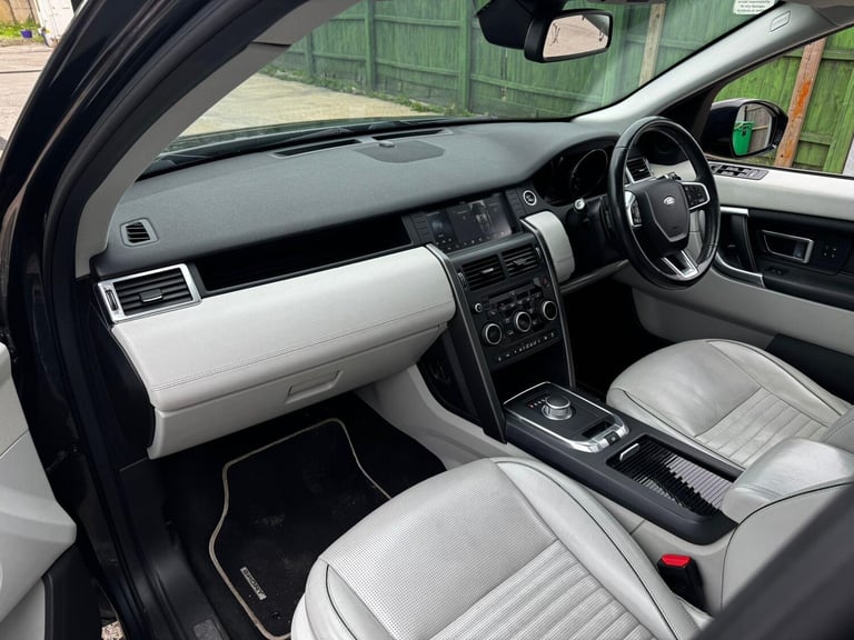 2017 Land Rover Discovery Sport 2.0 Si4 HSE Dynamic Lux Auto 4WD Euro 6 (s/s) 5dr ESTATE Petrol A...