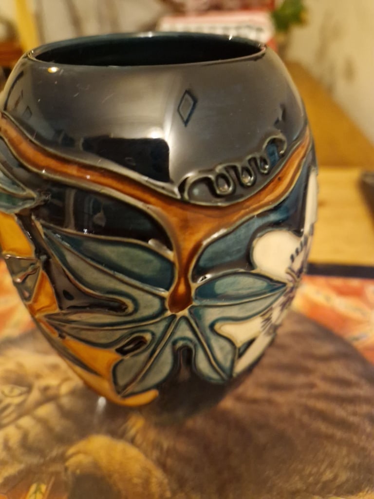 Moorcroft Pottery Vase Good Condition  