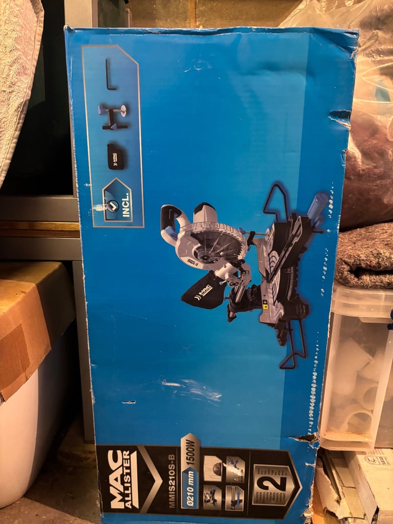 Mac sliding mitre saw 