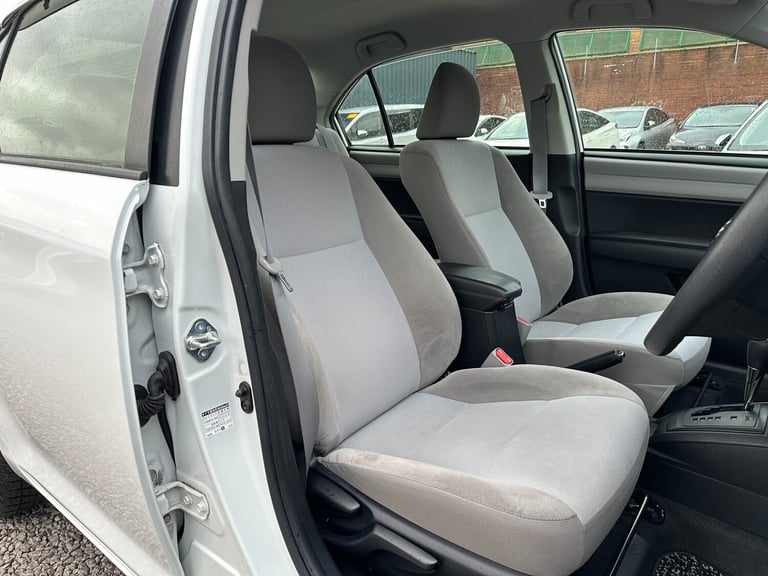 2014 Toyota Corolla (64 Plate) 1.5L PETROL HYBRID ELECTRIC AUTOMATIC 5 SEATER SALOON Saloon Petro...