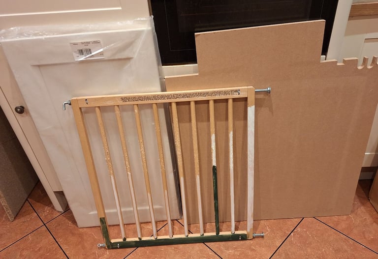 image for Left over wood: Burbidge door, MDF piece  