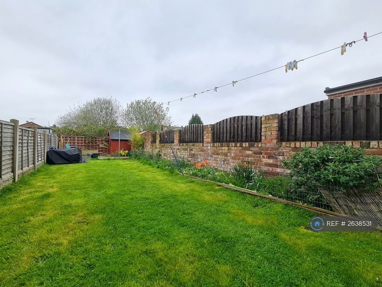 3 bedroom house in Victoria Avenue, Chesterfield, S43 (3 bed) (#2638531)