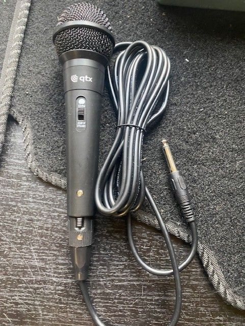 NEW MICROPHONE AND CABLE FOR SALE - STUNNING BLACK COLOUR - ONLY £15