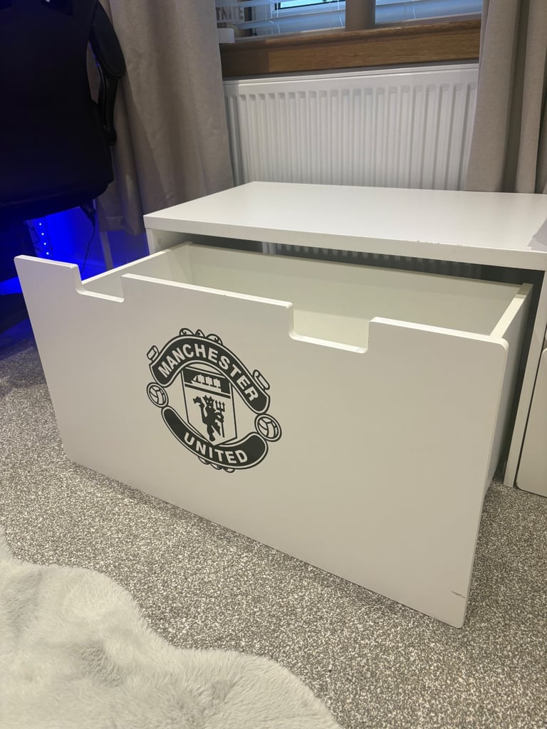 Manchester United Storage Trunk