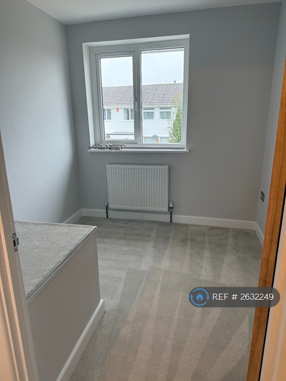 3 bedroom house in Larchgrove Walk, Weston-Super-Mare, BS22 (3 bed) (#2632249)