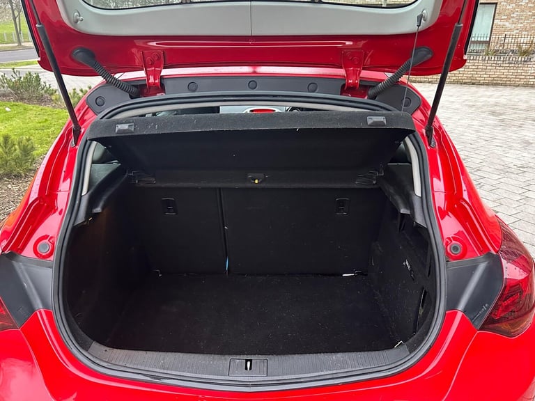 2014 Vauxhall Astra 1.6 16v SRi Auto Euro 5 5dr Petrol