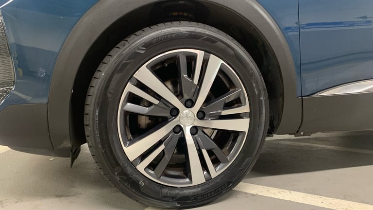 2022 Peugeot 5008 1.2 PureTech Allure Premium SUV 5dr Petrol EAT Euro 6 (s/s) (130 ps) SUV Petrol...