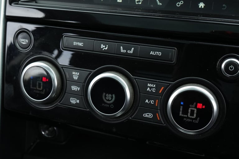 2019 Land Rover Discovery 3.0 SD V6 HSE Auto 4WD Euro 6 (s/s) 5dr ESTATE Diesel Automatic