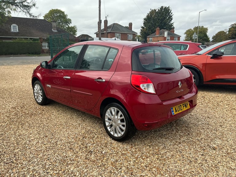 2010 Renault Clio 1.5 dCi 86 Dynamique TomTom 5dr HATCHBACK Diesel Manual