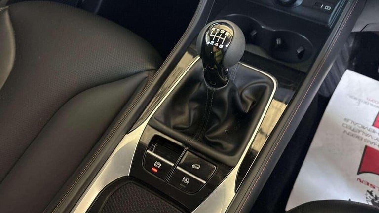 2025 MG MG HS 1.5 T-GDI Trophy 5dr ESTATE PETROL Manual