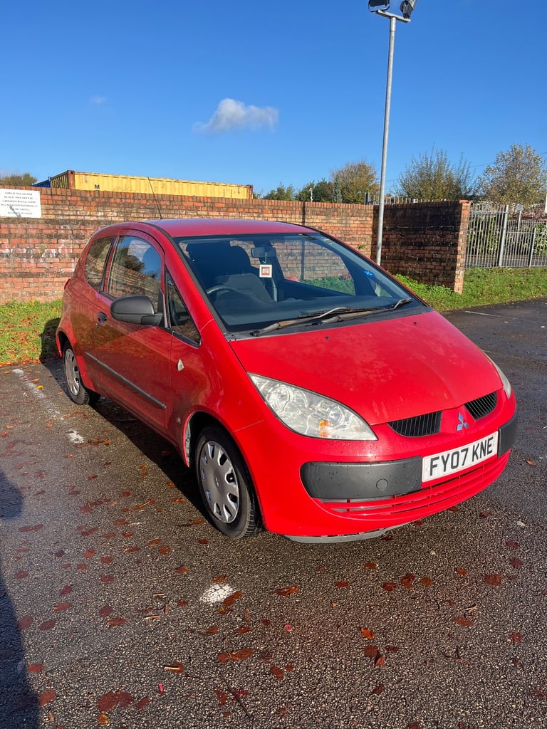 Cheap Mitsubishi colt 2007 red 3 door low miles 6 months mot, some history cheap tax and insurance for sale in Roath Park, South Glamorgan