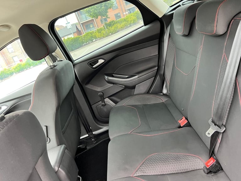 IMMACULATE 2016 FORD FOCUS ZETEC SPORT with only 66K miles 1.0L PETROL Engine 