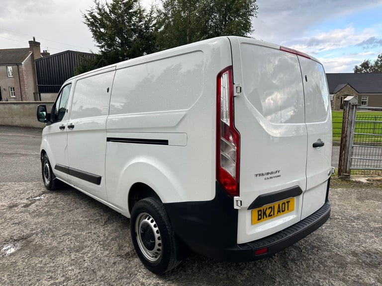 FORD TRANSIT CUSTOM 2.0 Transit Custom Leader Van 320 L2 2.0L EcoBlue 130PS FWD
