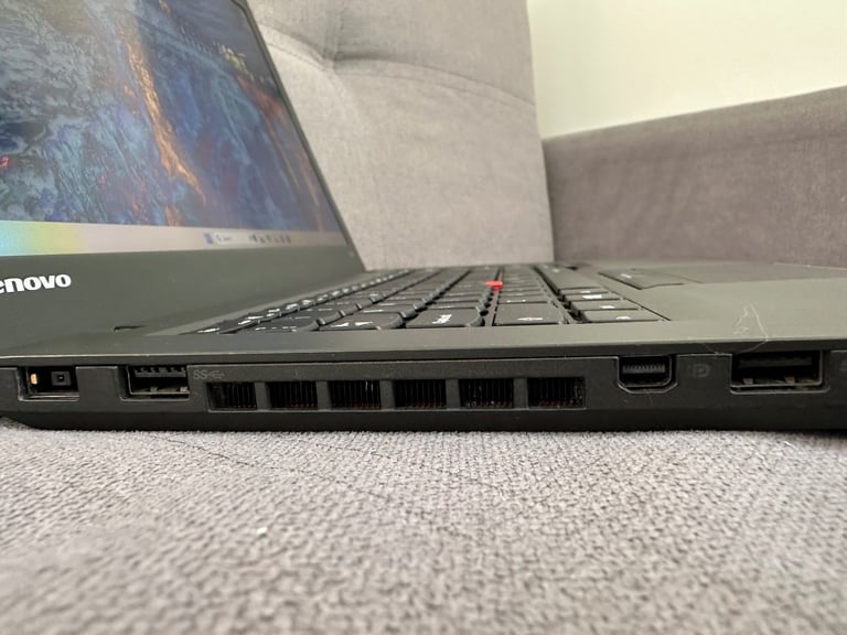 Lenovo ThinkPad T450 14.1" HD Screen i5 8GB RAM 240GB SSD WINDOWS 11