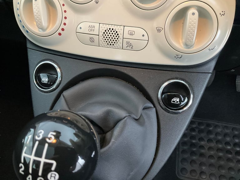 2023 Fiat 500 1.0 MHEV Hatchback 3dr Petrol Manual Euro 6 (s/s) (70 bhp) - AIR CON - DAB  Hatchba...