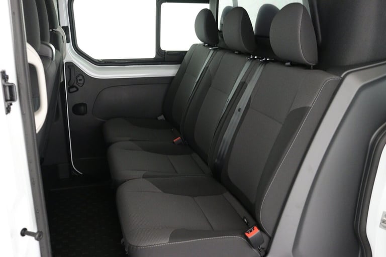 2025 Renault Trafic LL30 Blue dCi 130 Advance [Safety] Crew Van WINDOW VAN DIESEL Manual