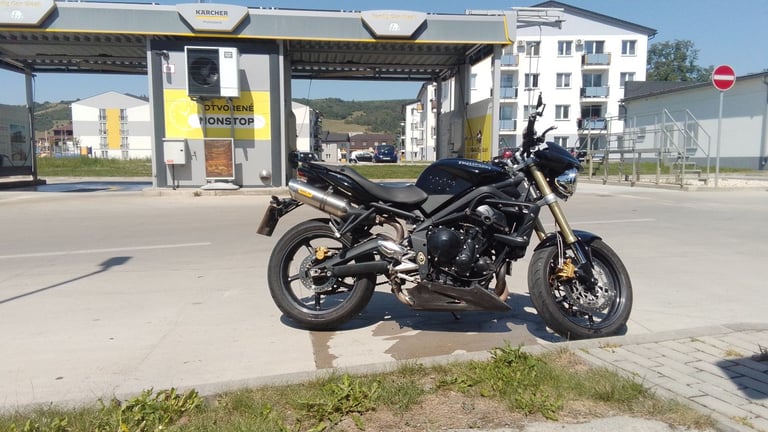 Triumph, STREET, 2009, 675 (cc)