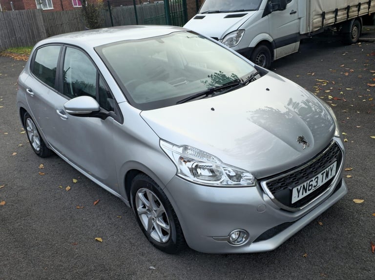 2013 Peugeot 208 1.2 VTi Active 5dr HATCHBACK PETROL Manual