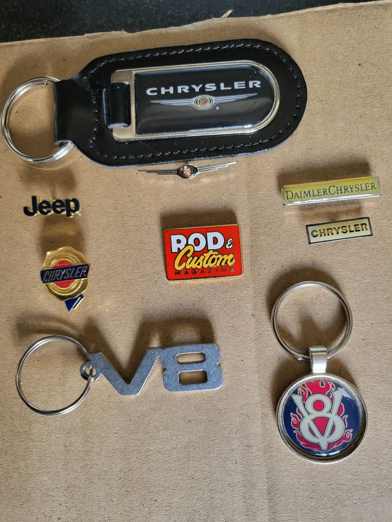 Chrysler pin badges/key rings.