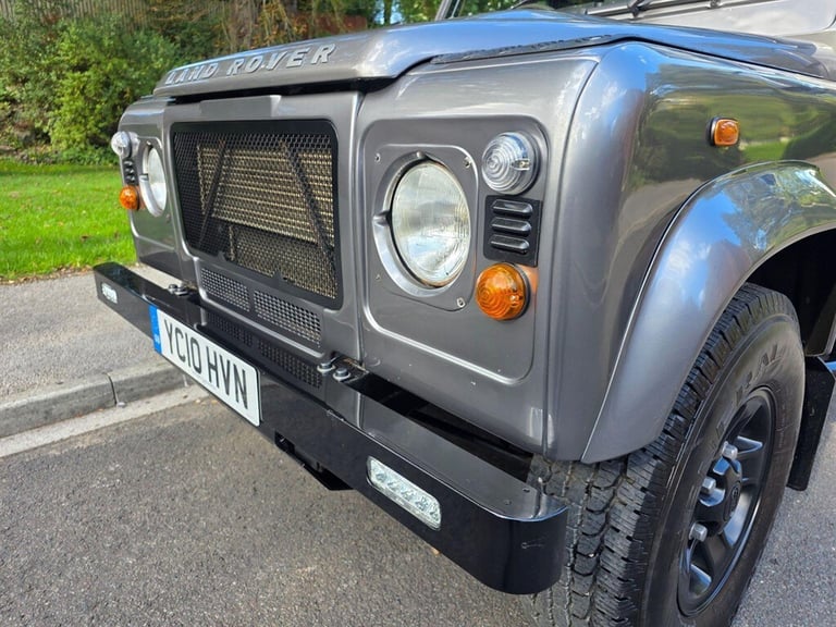 2010 Land Rover Defender 90 2.4 TDCi Hard Top SUV 4WD SWB Euro 4 3dr SUV Diesel Manual