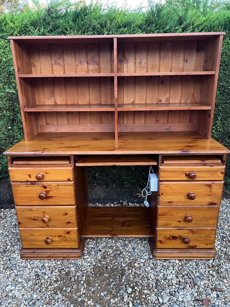 image for Pine desk 
