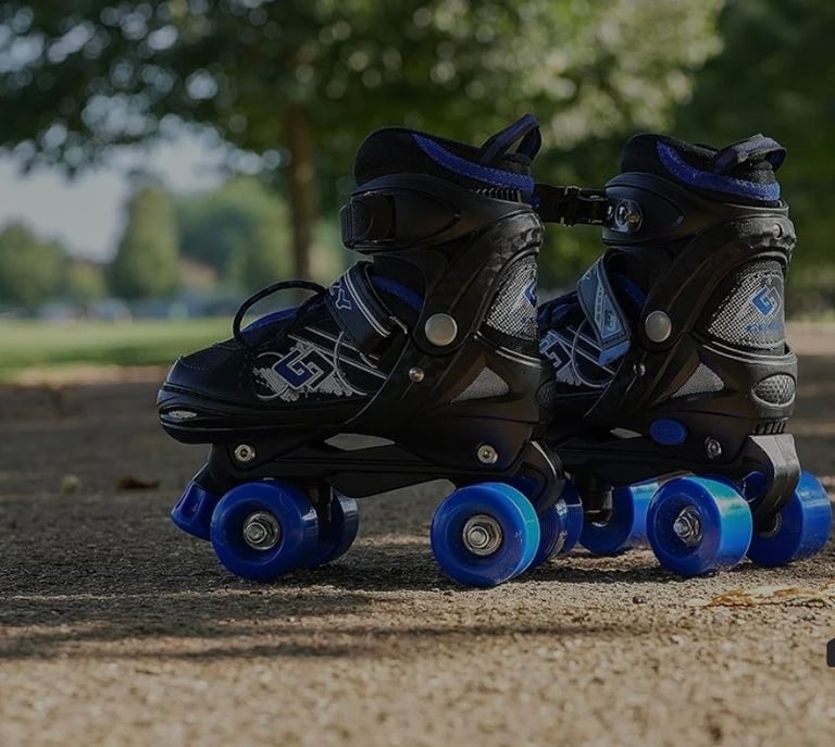 Geezy size adjustable quad skates roller boots size 30 to 33 NEW