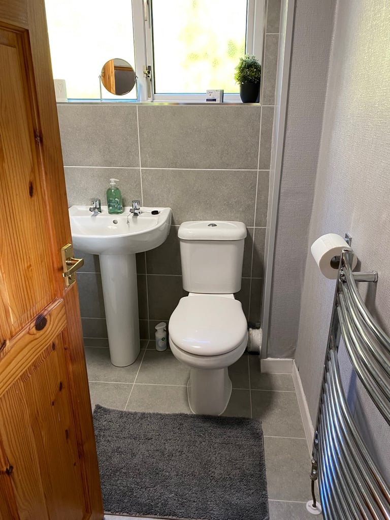 Room for worker Mon to Fri or Sun to Friday am
