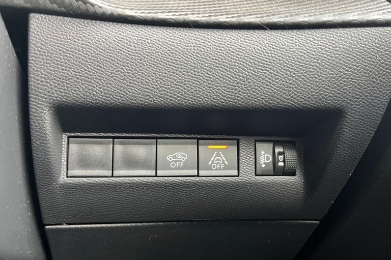 2023 Peugeot 208 1.2 PureTech 100 Allure Premium + 5dr HATCHBACK PETROL Manual