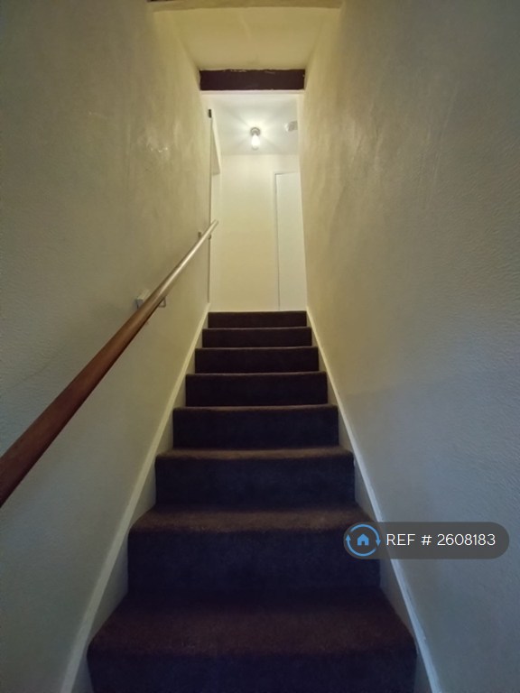 1 bedroom flat in Craig Walk, Bowness On Windermere, LA23 (1 bed) (#2608183)