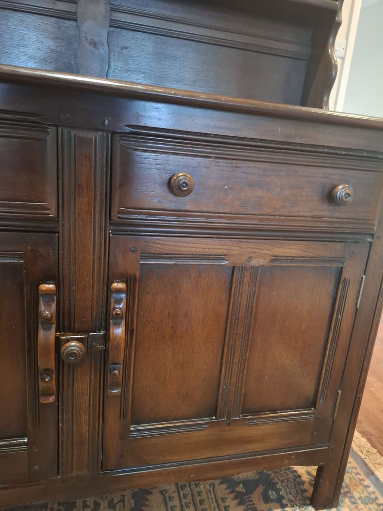 Dark Oak, Ercol, Welsh Dresser £100