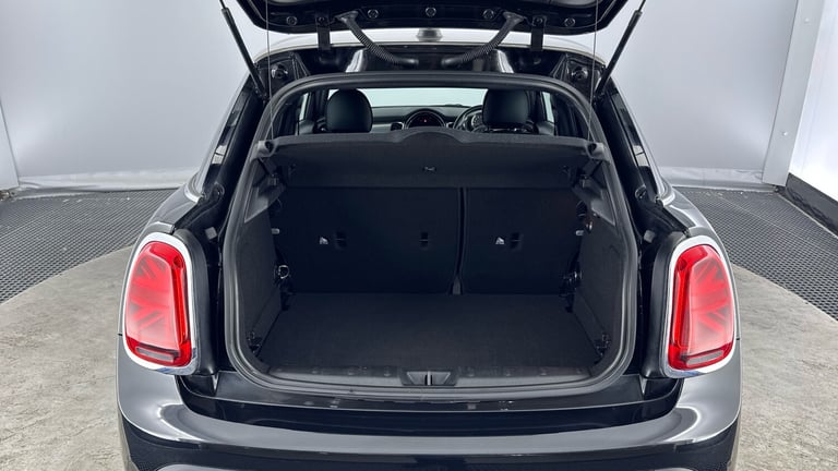 2022 MINI Hatch 1.5 Cooper Exclusive 5dr Petrol Hatchback Hatchback Petrol Manual