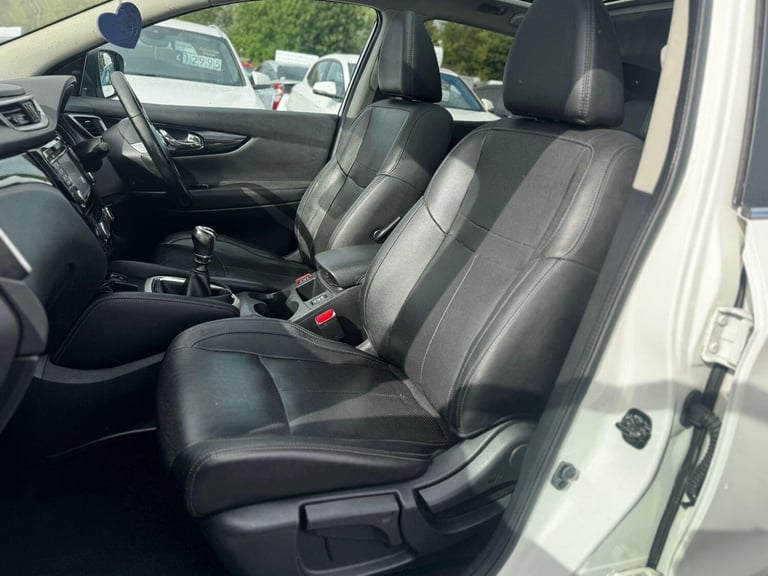 2014 Nissan Qashqai 1.5 dCi Tekna 2WD Euro 5 (s/s) 5dr HATCHBACK Diesel Manual