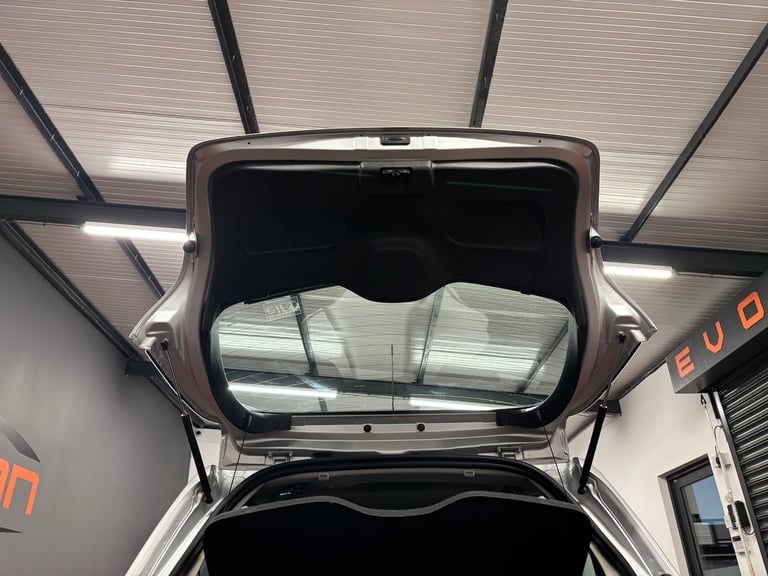 2012 Renault Clio 1.2 16V Dynamique TomTom 5dr HATCHBACK Petrol Manual