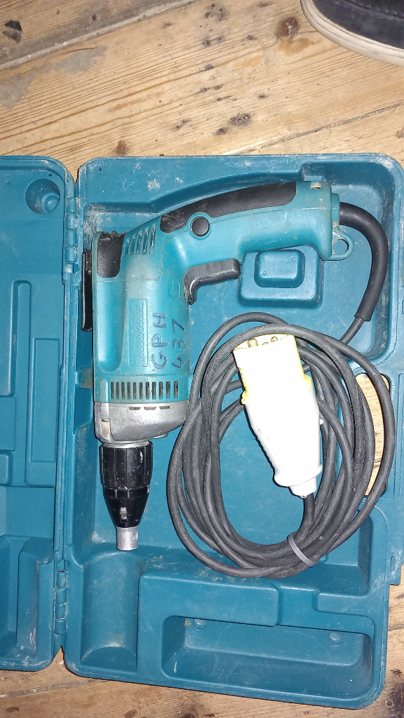 makita screw gun