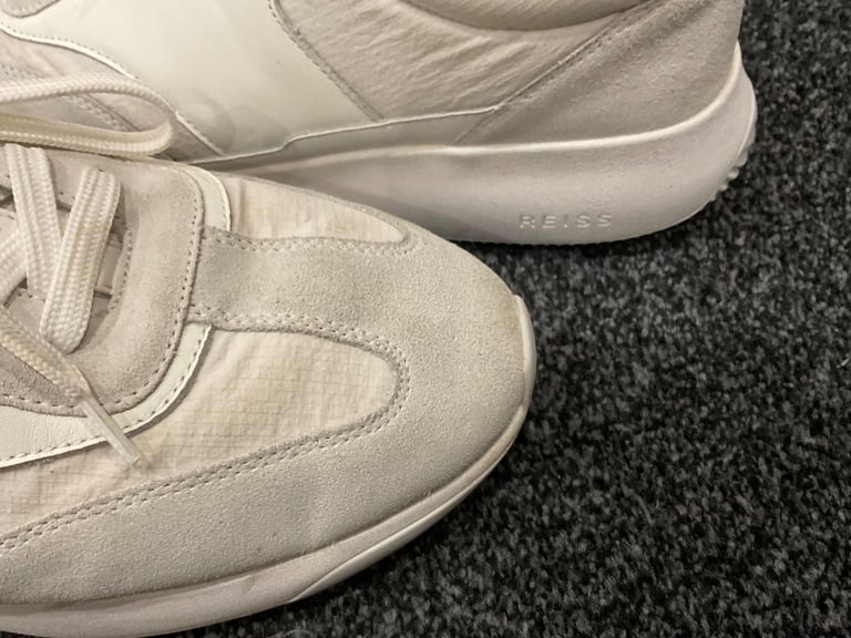 Used a twice Reiss leather-blend low-top mens trainer size 8/43 v.good condition £40