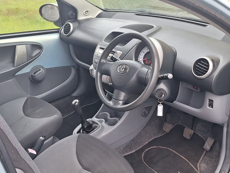 Price dropped .. Aygo 2006