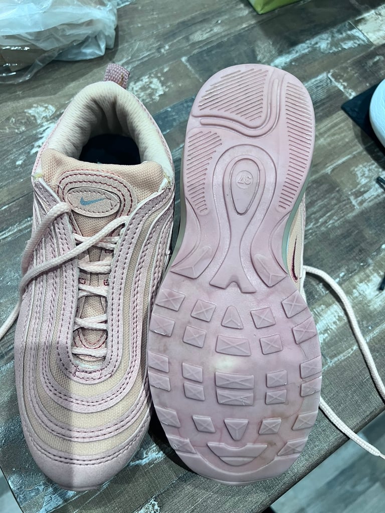 gumtree nike trainers