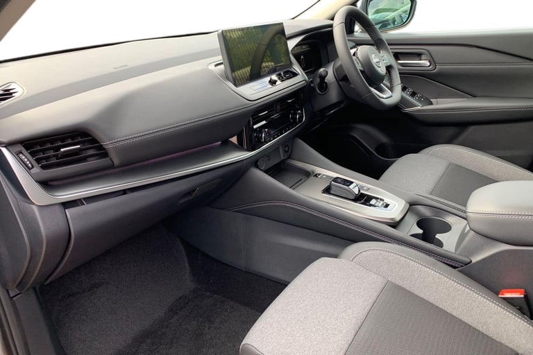 2025 Nissan Qashqai 1.5 E-Power N-Connecta [Glass Roof] 5dr Auto Hatchback Hybrid Automatic