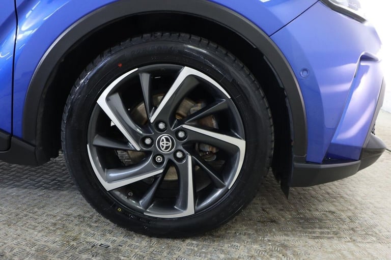 2020 Toyota C-HR 1.8 VVT-h Dynamic CVT Euro 6 (s/s) 5dr HATCHBACK PETROL/ELECTRIC Automatic