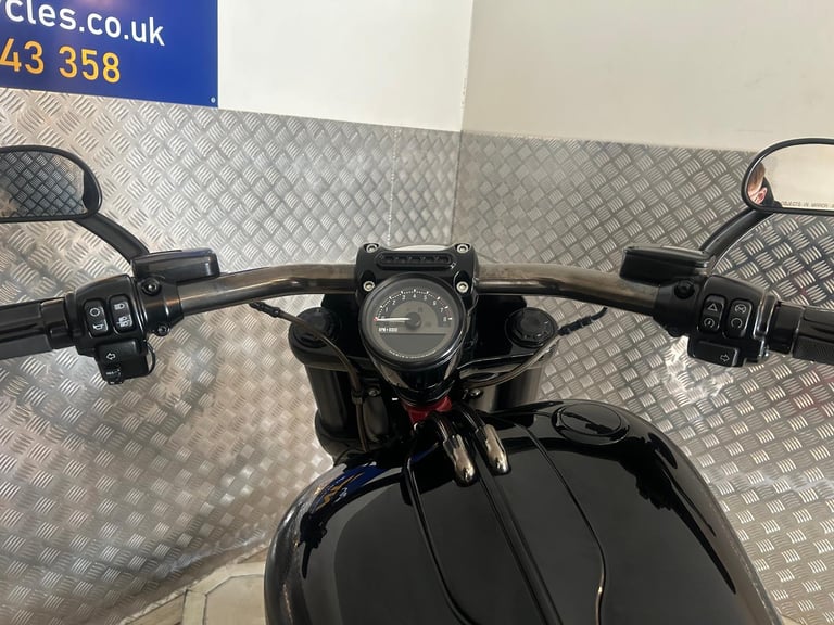 HARLEY-DAVIDSON PRO STREET BREAKOUT CVO 1801, 2017, ONLY 2 OWNERS & 1,463 MILES!