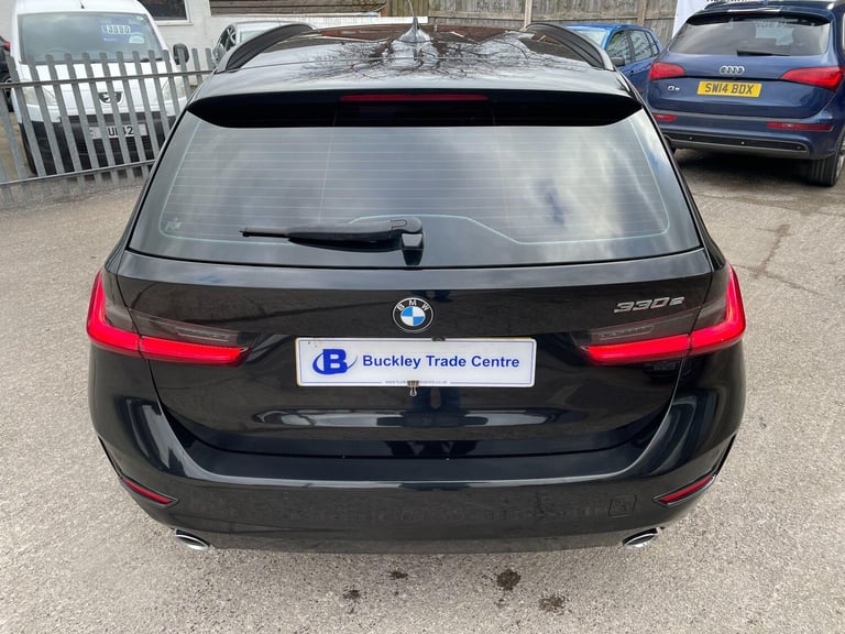 BMW 3 Series 2.0 330e 12kWh SE Pro Touring Auto Euro 6 (s/s) 5dr Petrol/Electric Hybrid Automatic