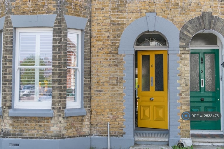 3 bedroom house in Gladstone Road, Whitstable, CT5 (3 bed) (#2633475)