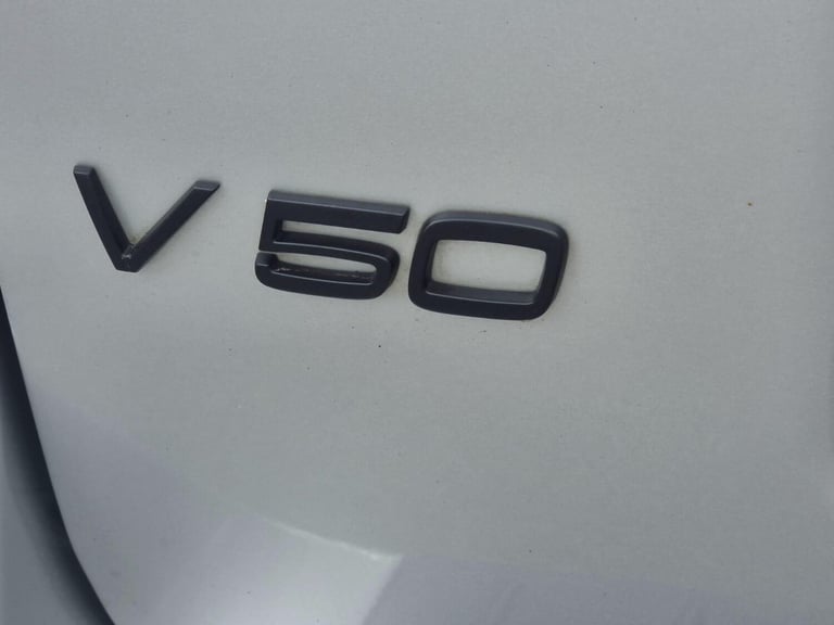 2009 Volvo V50 1.6D DRIVe SE Euro 4 5dr ESTATE Diesel Manual
