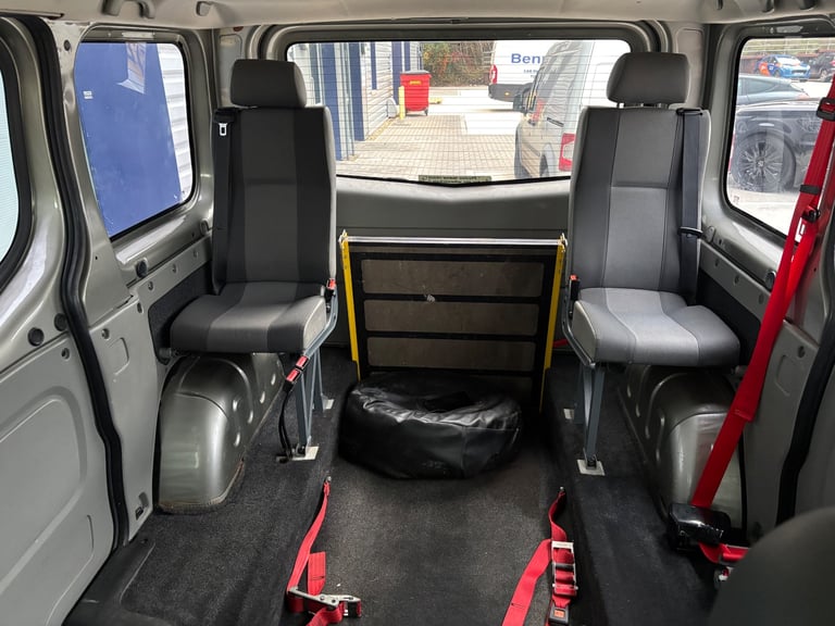 RENAULT TRAFIC 2.0TD DCI SL27 SPORT MINIBUS 1 OWNER FROM NEW ONLY DONE 117,000 MILES